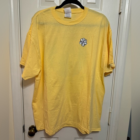 NWT Its a girl thing short sleeve yellow tshirt XL - Picture 4 of 4